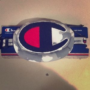 CHAMPION WHITE CAMO FANY!! **EXCLUSIVE**